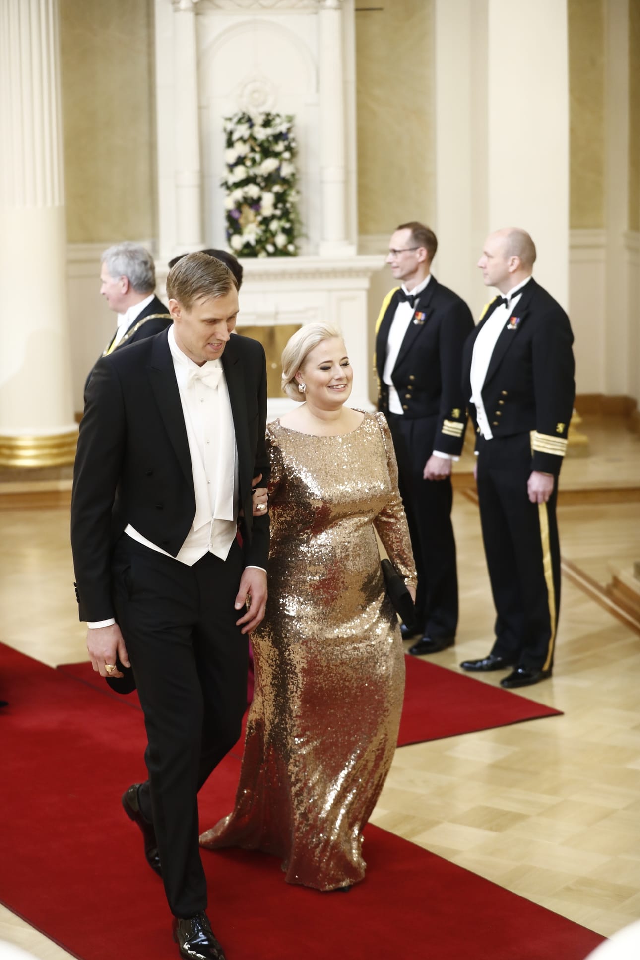 MM-kultaa voittaneiden Leijonien kapteeni Marko "Mörkö" Anttila vaimonsa Heidi Anttilan kanssa.