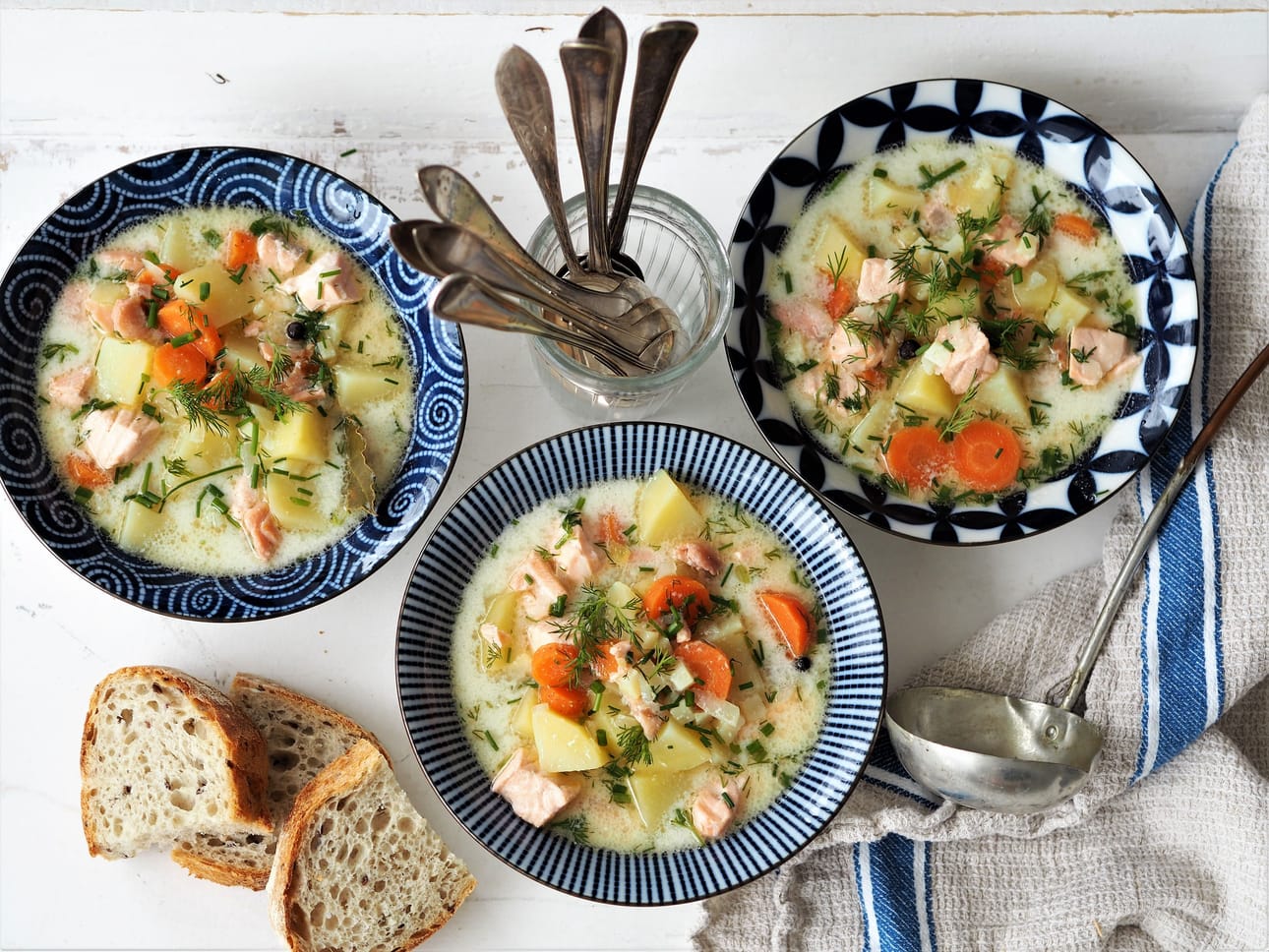 Lohikeitto kuuluu suomalaisten perinneruokien klassikkoihin ja sen menekki talkoissakin on takuuvarmaa.