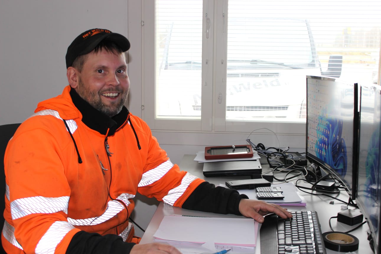 Mikko Mäki-Kanto ei ota vielä kantaa, miten puheenjohtajien paikat Karijoella kunnallisvaalien tulosten ratkettua jaetaan.