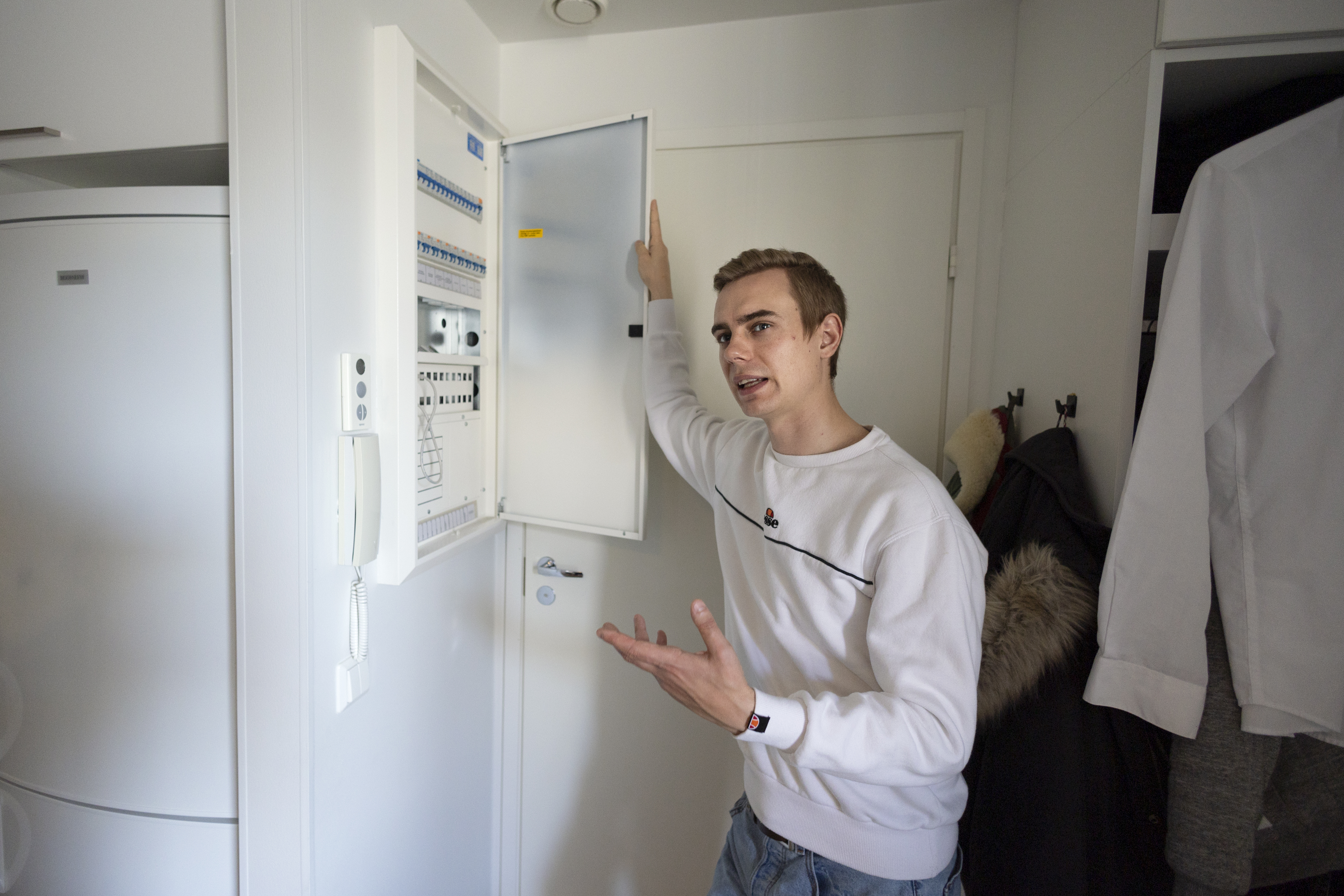 Pikipruukin asukas sai valtavan sähkölaskun ja pettyi kohteluunsa –  Väärinkäytökset kiistetään, mysteerikulutus hämmentää