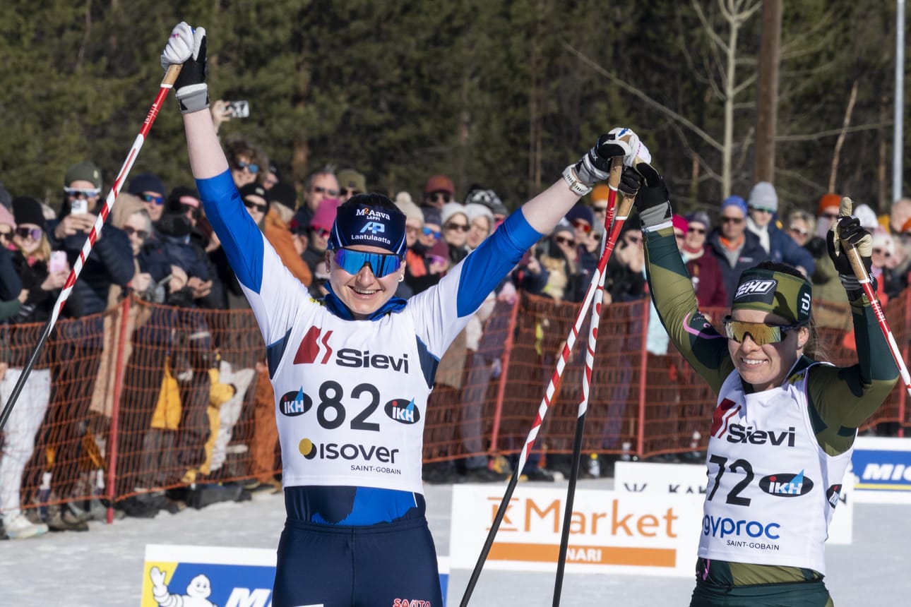 Suomen mestari Johanna Matintalo ja uransa sunnuntaina päättänyt moninkertainen arvokisamitalisti Krista Pärmäkoski ylittivät maaliviivan yhdessä.