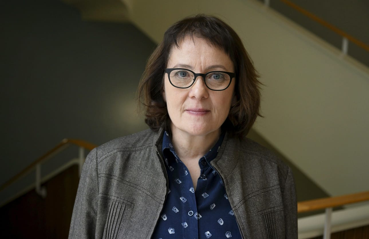 Unkari-asiantuntija, tutkija Katalin Miklossy Helsingin yliopiston Aleksanteri-instituutista Helsingissä 8. maaliskuuta 2023. LEHTIKUVA / VESA MOILANEN