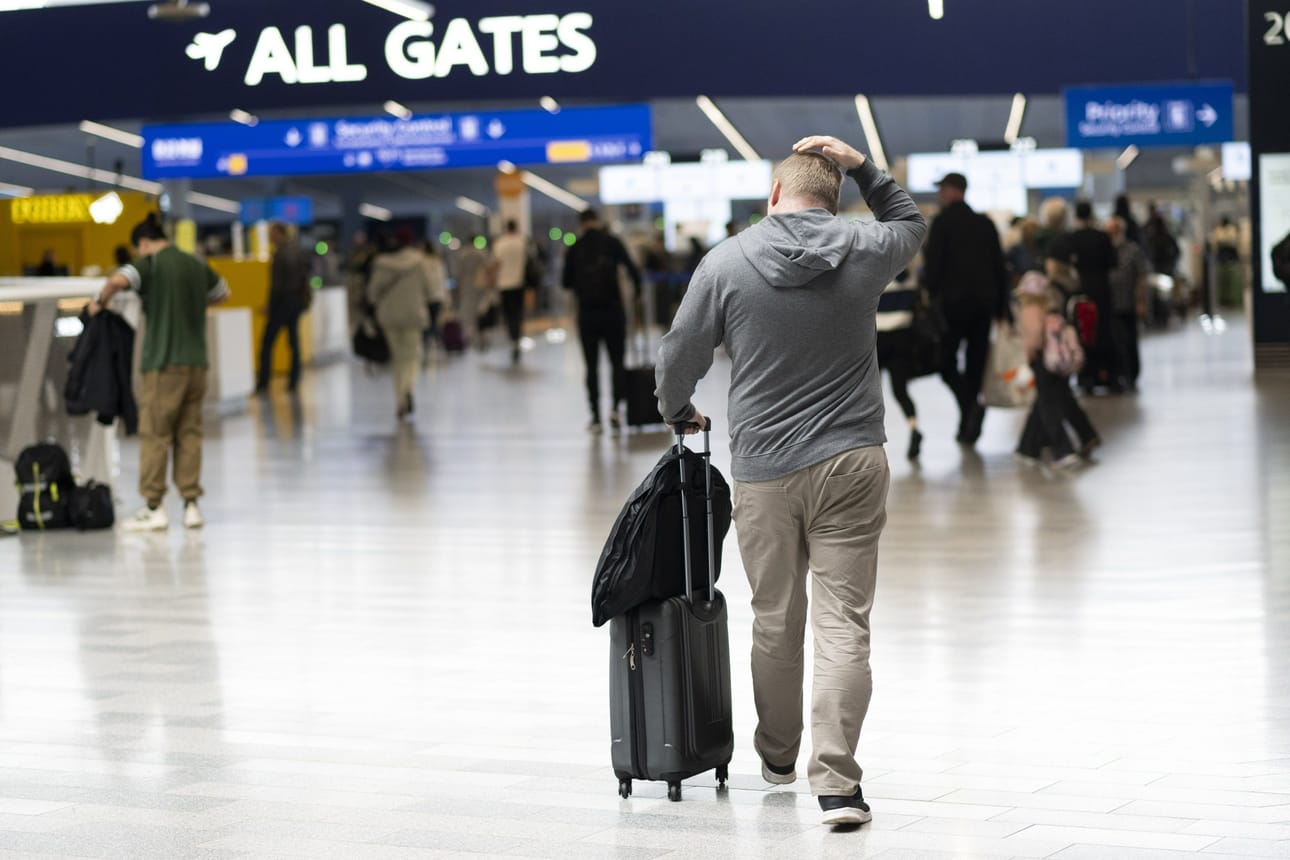 Peruttujen lentojen asiakkaille tarjotaan vaihtoehtoinen lento, Finnair kertoo tiedotteessa. LEHTIKUVA / Mikko Stig