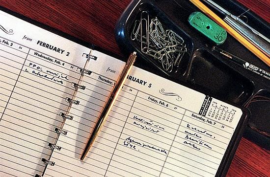 Ensi vuoden kalenterissa vappu ja helatorstai osuvat samalle päivälle.