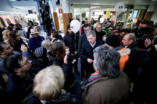 Presidentti Sauli Niinistö tapasi kansaa kauppakeskus Rewell centerissä viimeksi alkuvuodesta. Tänään presidentin mukana on rouva Jenni Haukio. Kansalaistapaaminen alkaa kello 16.35. ARKISTOKUVA: JAAKKO ELENIUS