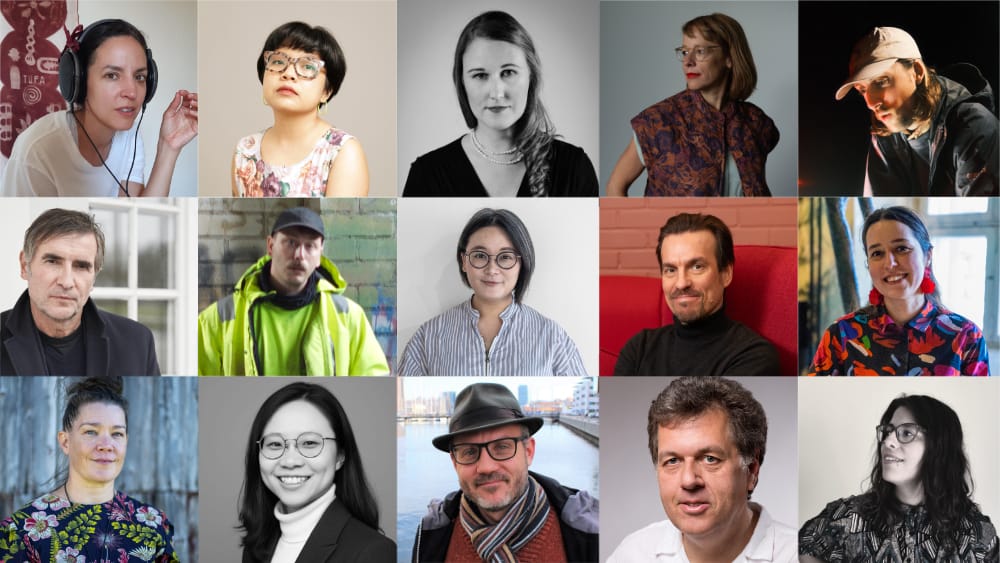 TRACKS+PRACTICES-symposium kokoa yhteen taiteilijat, tutkijat, professorit, kuraattorit, historioitsijat, kirjailijat ja kulttuurialan toimijat eri puolilta Eurooppaa.