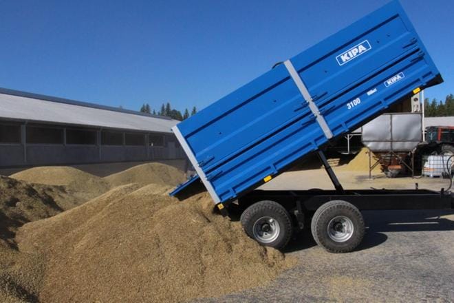 Tuoreviljaa ei kuivata ollenkaan vaan se säilötään joko hapottamalla tai kaasutiiviisti kotieläintiloilla käytettäväksi. KUVA: ARTO TAKALAMPI