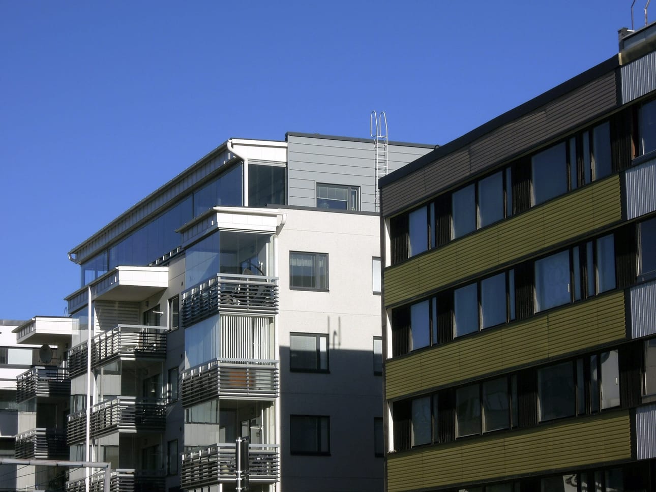 Kymmenen suurimman kaupungin kerrostaloissa keskimääräistä vastiketta on tänä vuonna nostettu hieman yli neljä prosenttia. LEHTIKUVA / Ritva Siltalahti