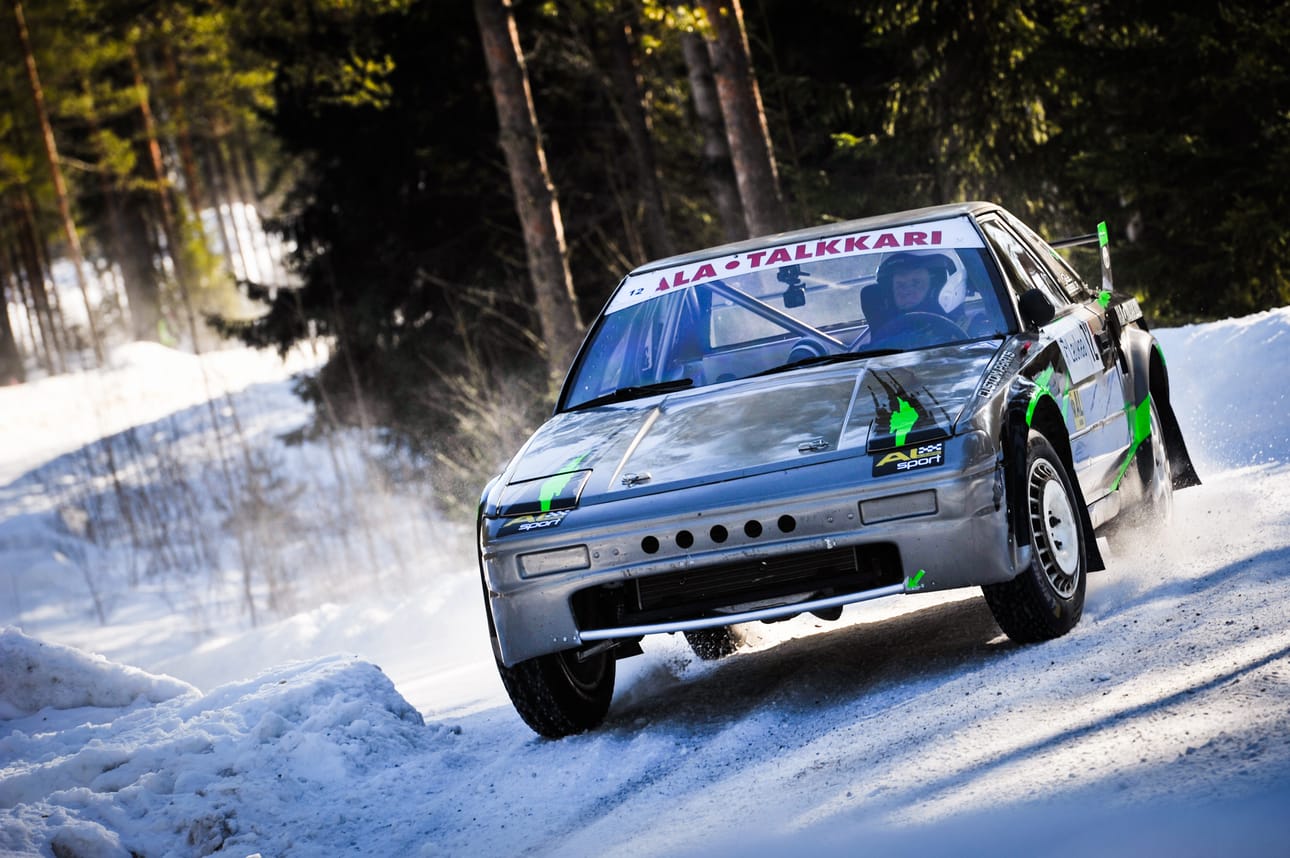 Alahärmäläinen Petri Jussila vauhdissa rallisprintin SM-osakilpailussa Laukaassa.