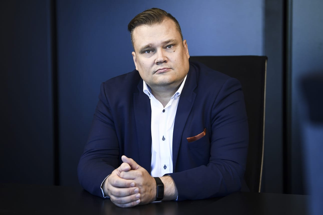 Vähäkyröläislähtöinen Tomi Ristimäki luotsaa kovassa kasvussa olevaa latausjärjestelmävalmistaja Kempoweria.