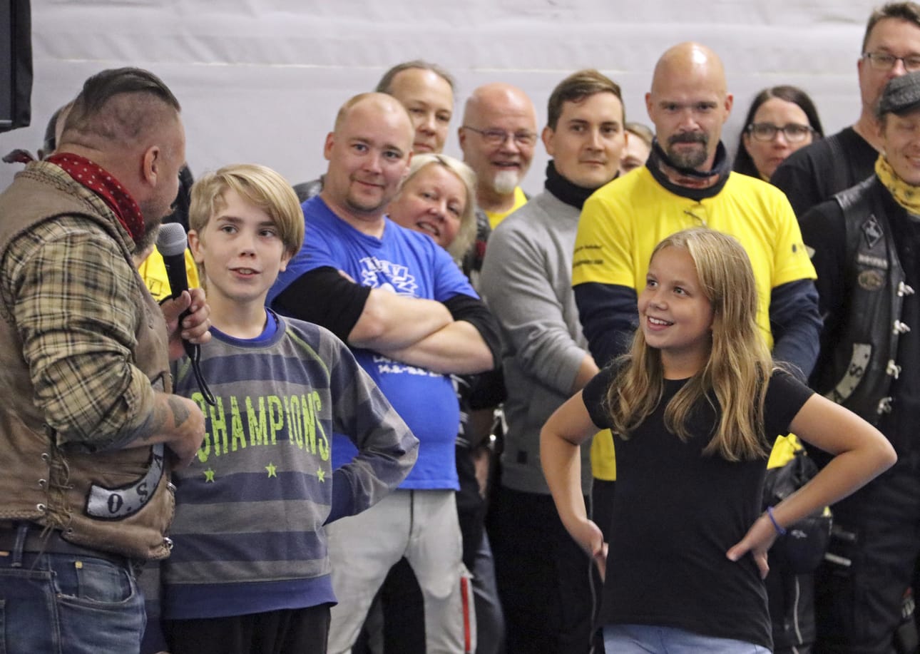 Kouluvierailulla MKKV:n ry:n puhujana toimi Ari Santaharju. Pitkäkankaan koulun puolesta äänessä olivat vanhempaintoimikunnan puheenjohtaja Saila Salonpää-Timonen sekä viidennen luokan oppilaat Veikka Lepistö ja Emilia Malinen.