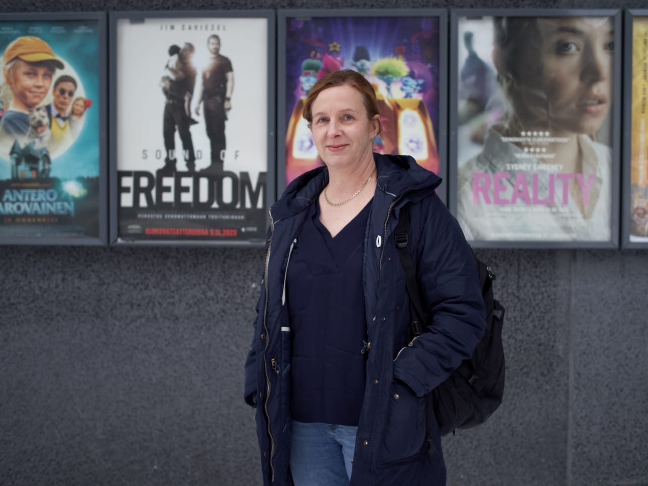 Nina Similä katsoi Sound of Freedomia sillä silmällä, kuinka hyvin ihmiskaupan tunnusmerkistö elokuvan tapauksessa täyttyy.