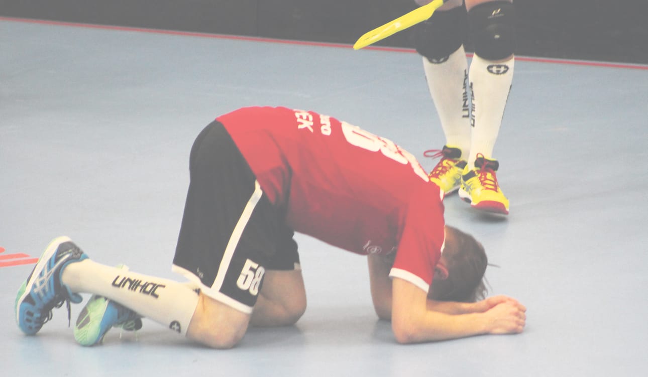 Marko Latvalehto pettyneenä viikonlopun otteluiden päätteeksi.