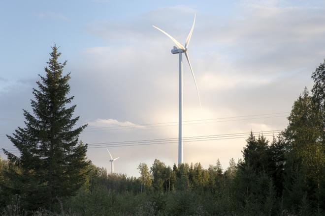 Kirjoittaja patistelee kehittämään vähähiilisiä energiantuotantomuotoja, kuten tuulivoimaa. KUVA: Tiina Wallin