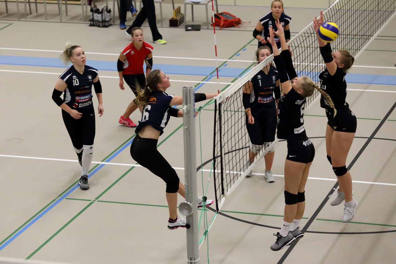 RaLepan yleispelaaja Emilia Tuomaala on hyvän askeleen kehityksessä ja tarjoaa joukkueelle lisää hyökkäysvoimaa.