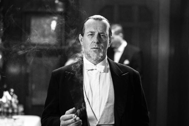 Ohjaaja Fritz Lang (Heino Ferch) jäljittää sarjamurhaajaa elokuvassa Fritz lang ja M - murhan jäljillä. KUVA: Yle Kuvapalvelu
