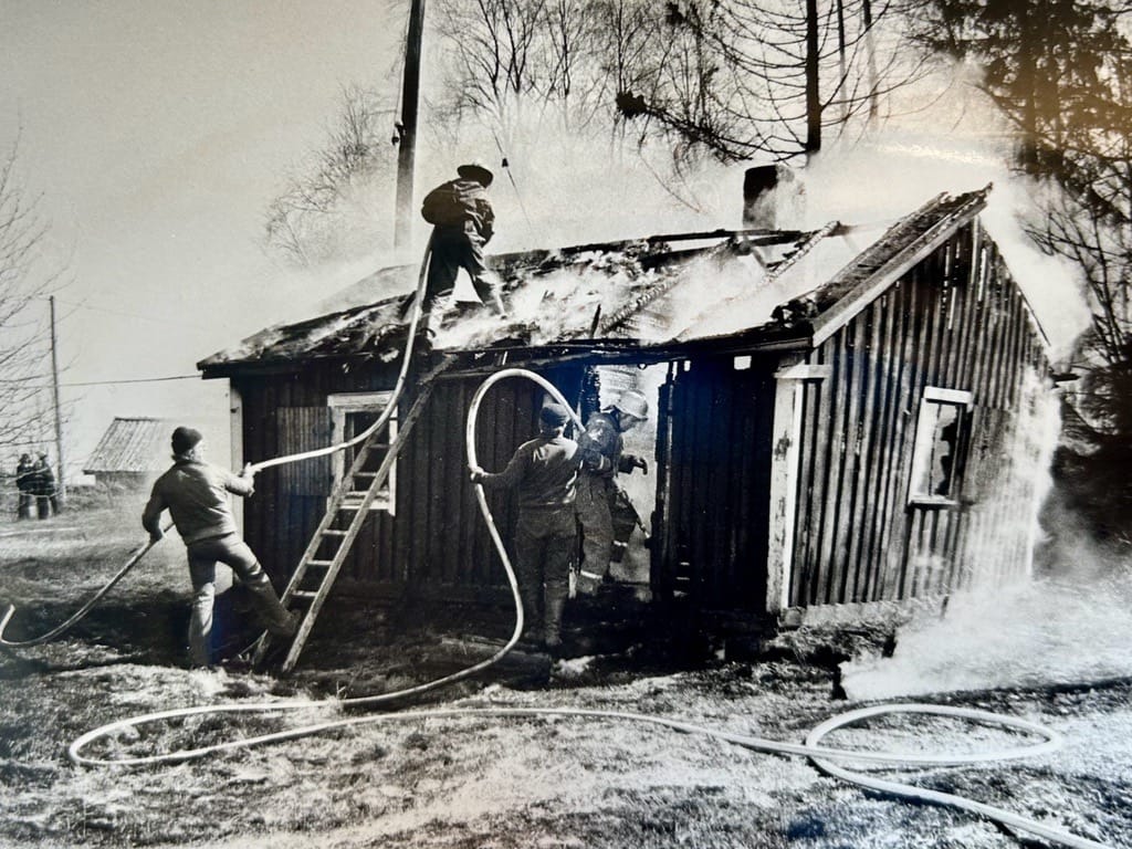 Tiedätkö sinä jotain tästä kuvasta? Toimitus kaipaa tietoja.
