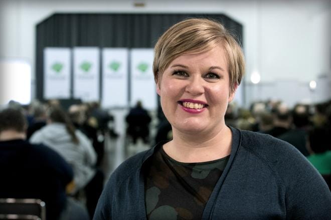 Keskustan puheenjohtaja, valtiovarainministeri Annika Saarikko ei hyväksy ajatusta siitä, että suomalaiset viljelijät olisivat ilmastonmuutoksen torjunnan jarruja. Arkistokuva: Jouko Hänninen