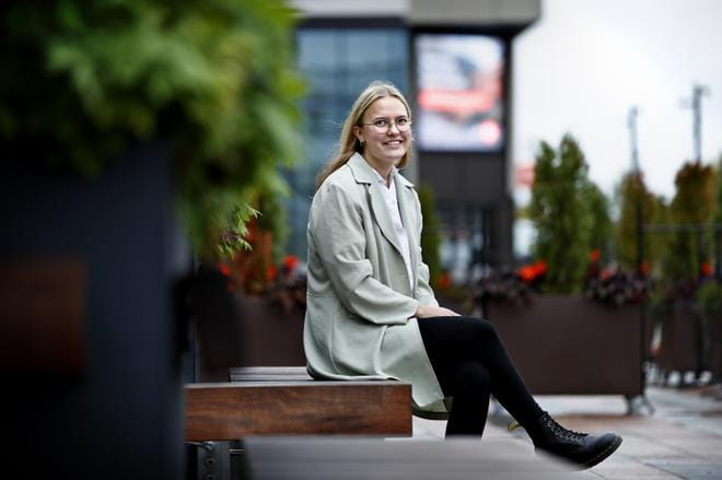 Nuorisovaltuustoa tämän vuoden johtanut Sofia Leinonen iloitsee valtuuston jäsenten vaihtuvuudesta. Nuorin uusi valtuutettu on syntynyt vuonna 2007. ARKISTOKUVA: TOMI KOSONEN