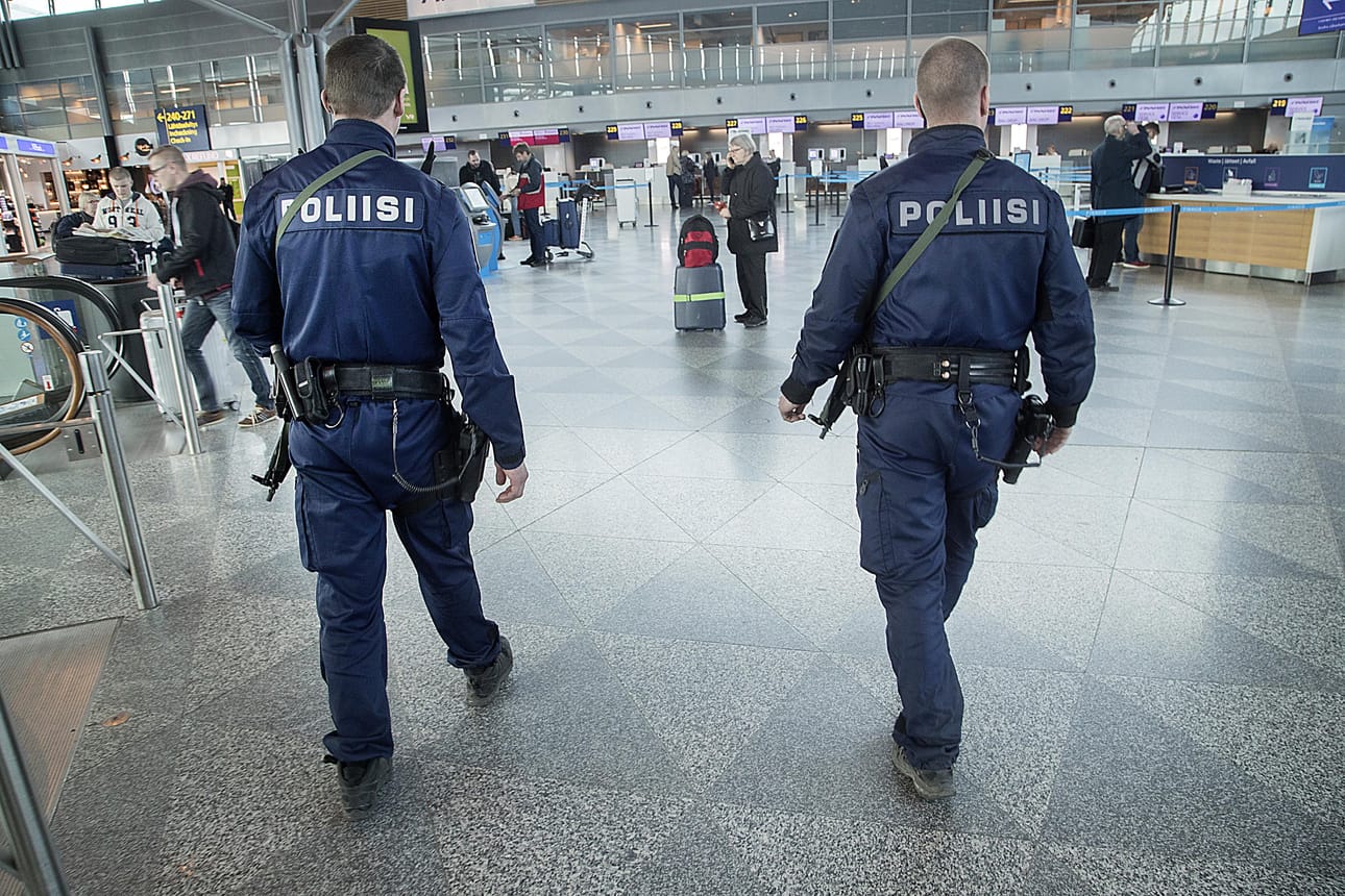 Helsinki-Vantaan sisätiloissa poliisi on jo kieltänyt mielenosoitusten järjestämisen.