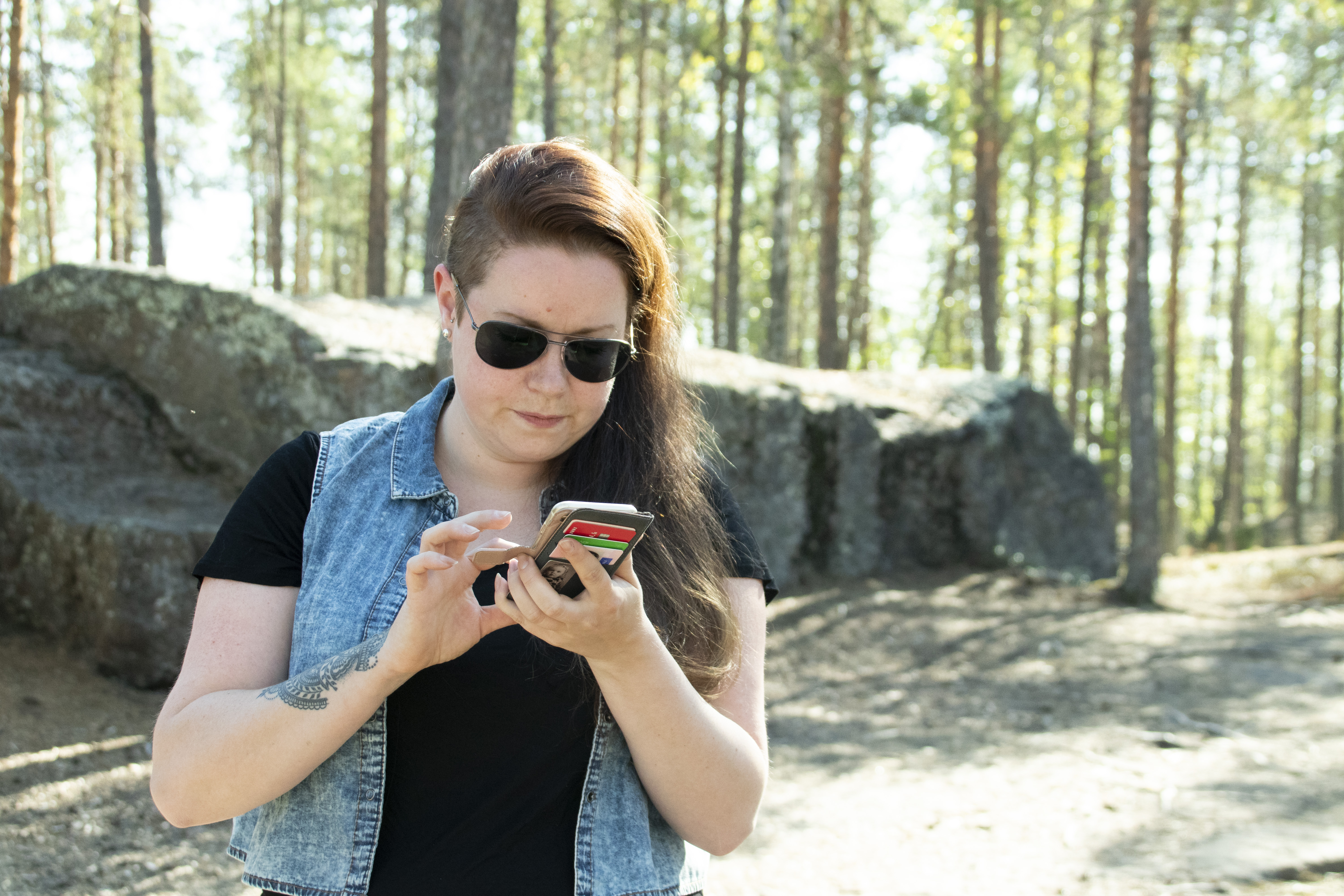 Anna Kantanen esitteli, kuinka helppo digitaalinen reittikarttapalvelu  on ottaa käyttöön. Palvelusta on eniten hyötyä retken etukäteissuunnittelussa.