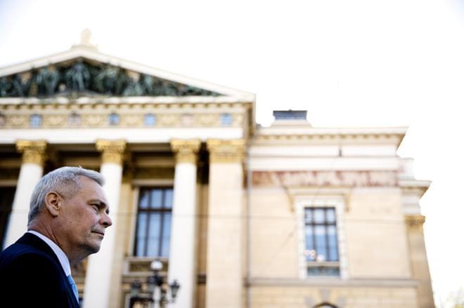 Hallitustunnustelija Antti Rinteen mukaan talouspolitiikassa päästiin sunnuntain neuvotteluissa pitkälle. Arkistokuva: Joel Maisalmi