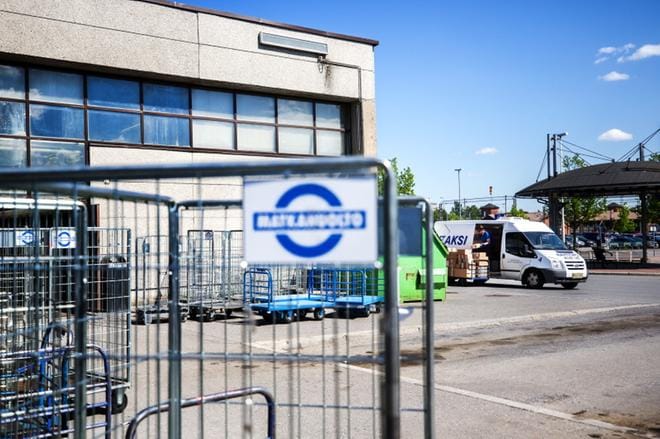 Kaikki Etelä-Pohjanmaan paketit kulkevat Seinäjoen Matkahuollon pakettipisteen kautta. Järviseudulla alajärveläiset noutavat pakettinsa nopeimmin. Arkistokuva.