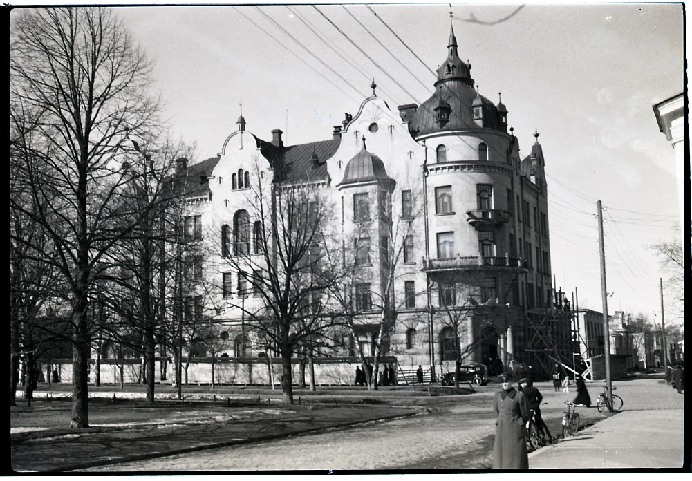 Kurtenialla on hieno historia: "Aikansa komeinta kaupunkiarkkitehtuuria" 