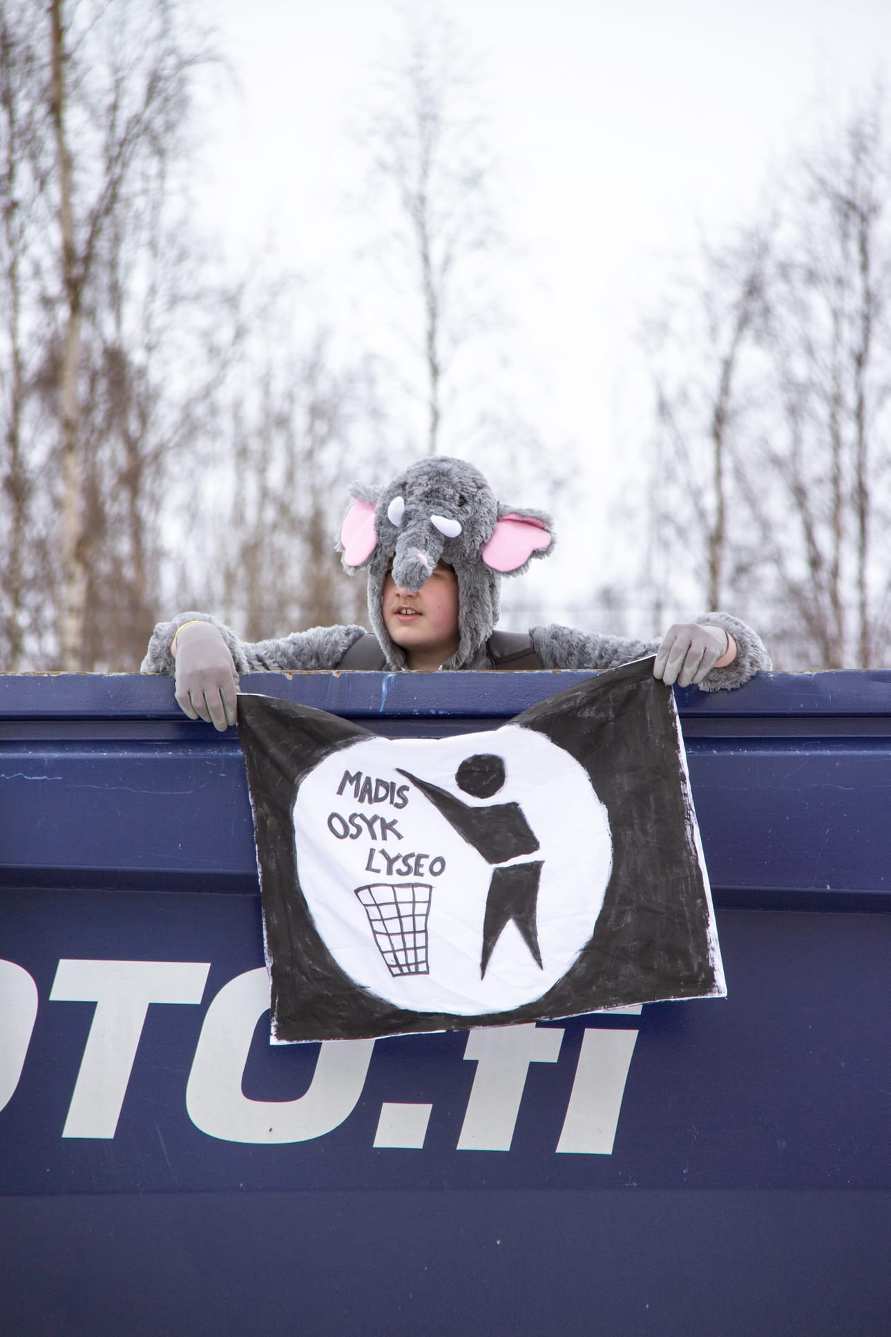 Kuka päättää palveluverkosta, kuten Oulunsalon lukion kohtalosta. Se on vielä avoinna.