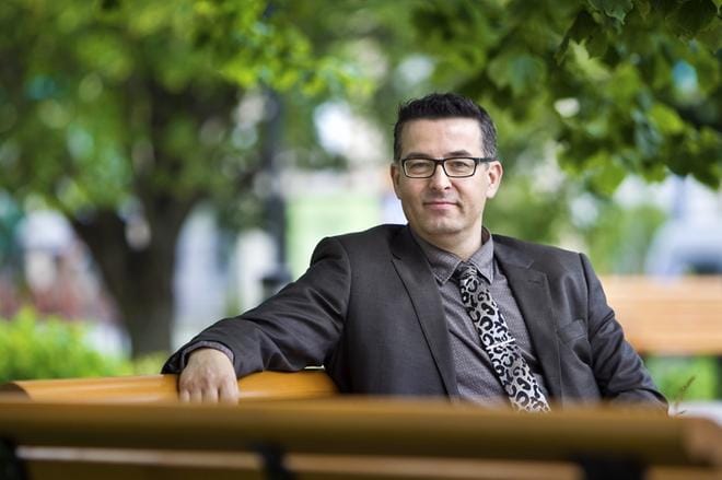 Vuonna 2016 Petri Ritari kertoi pyörittävänsä siviilissä pienimuotoista yritystoimintaa, mutta toivovansa laulamisesta leipätyötä. Arkistokuva: Harri Toivola