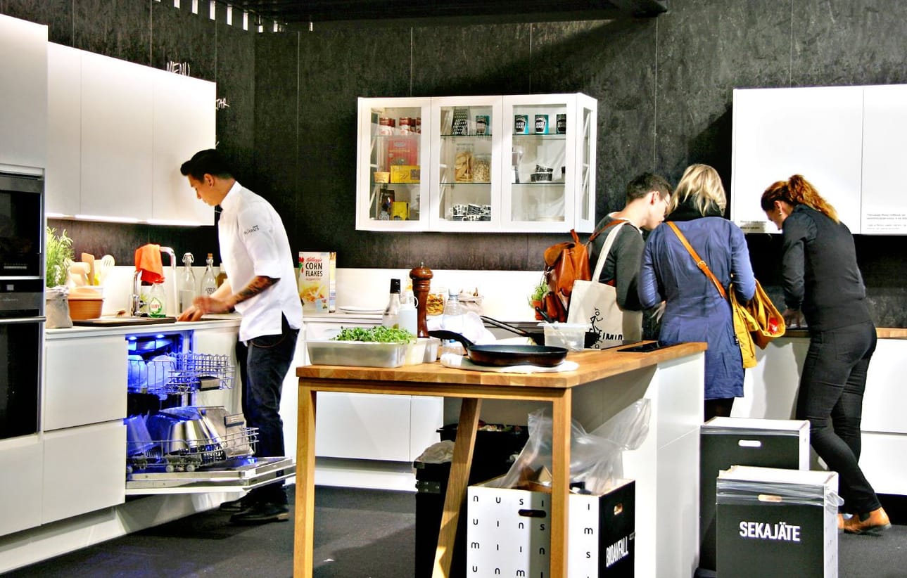 Habitare-messuilla esiteltiin Puustellin Miinus-keittiö, jonka runkomateriaali on ekologista biokomposiittia. Sen hiilijalanjälki on noin 50 prosenttia pienempi kuin vertailukohteena olevassa tavallisessa keittiössä.