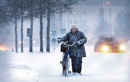 Lumimyräkkä koetteli Oulua helmikuun alussa.