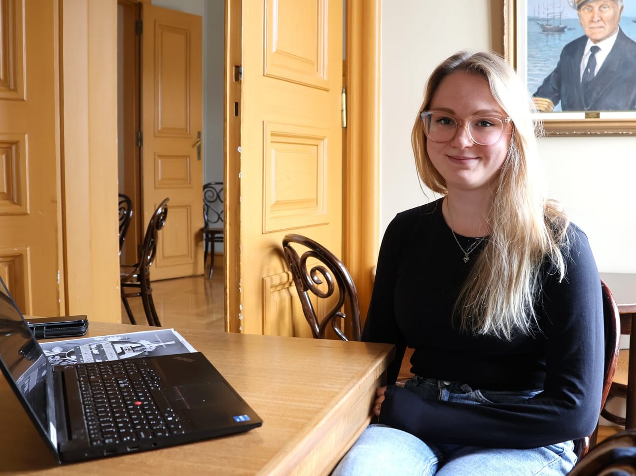 Korsnäsissä asuvan Amanda Åkerstenin uusi pesti Kristiinan palkkalistoilla kestää tämän vuoden loppuun saakka. Arkistokuva.