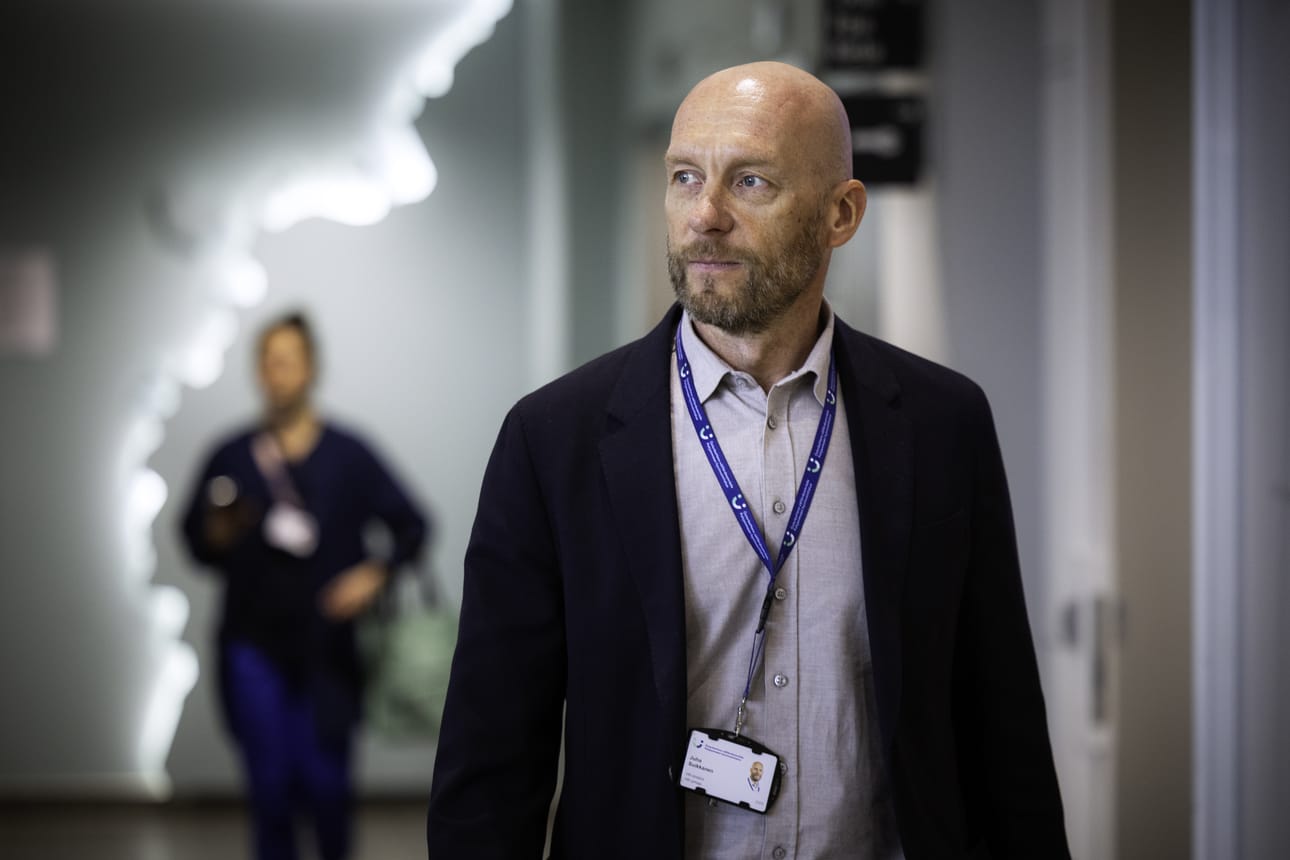 Jokainen hyvinvointialueen yksikkö tekee toimenpidesuunnitelman työyhteisökyselyn tulosten pohjalta, sanoo HR-johtaja Juha Suikkanen. Yksiköitä on noin 400.
