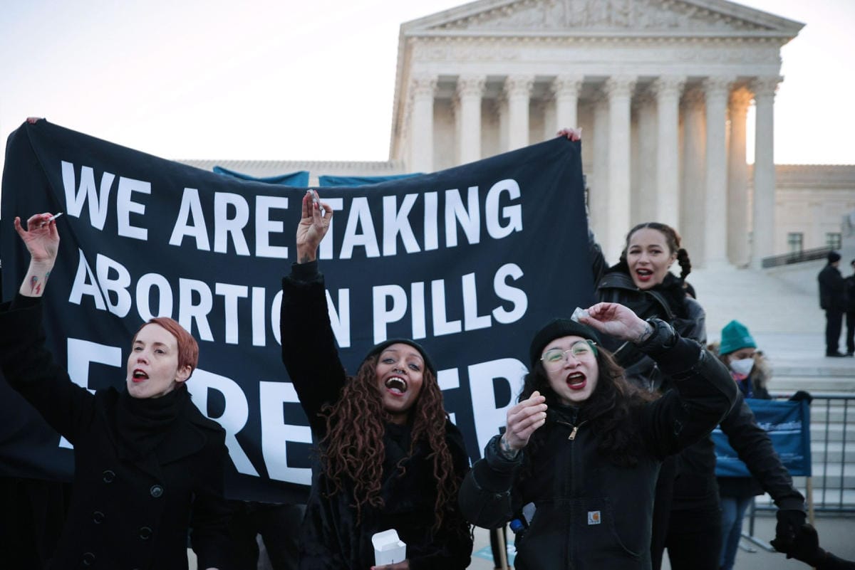 Yhdysvaltain elintarvike- ja lääkeviraston (FDA) päätös on harvinainen voitto aborttioikeuden puolustajille maassa, jossa kiista aborttikysymyksestä on kiristynyt jälleen viime vuosina. LEHTIKUVA / Wade. Chip Somodevilla / Getty Images / AFP