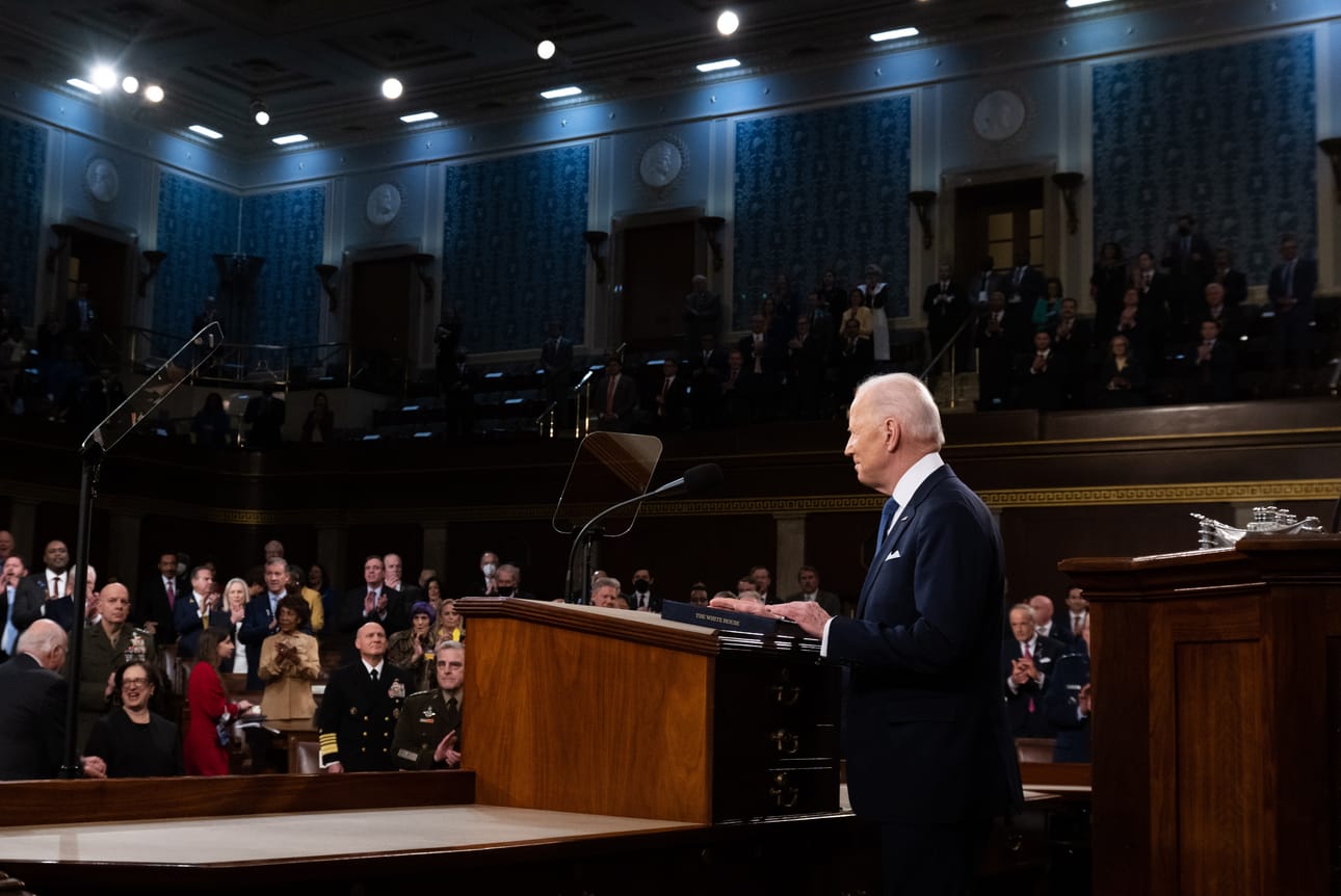 Yhdysvaltain presidentti Joe Biden kommentoi Ukrainan tilannetta kansakunnan tila -puheessaan.