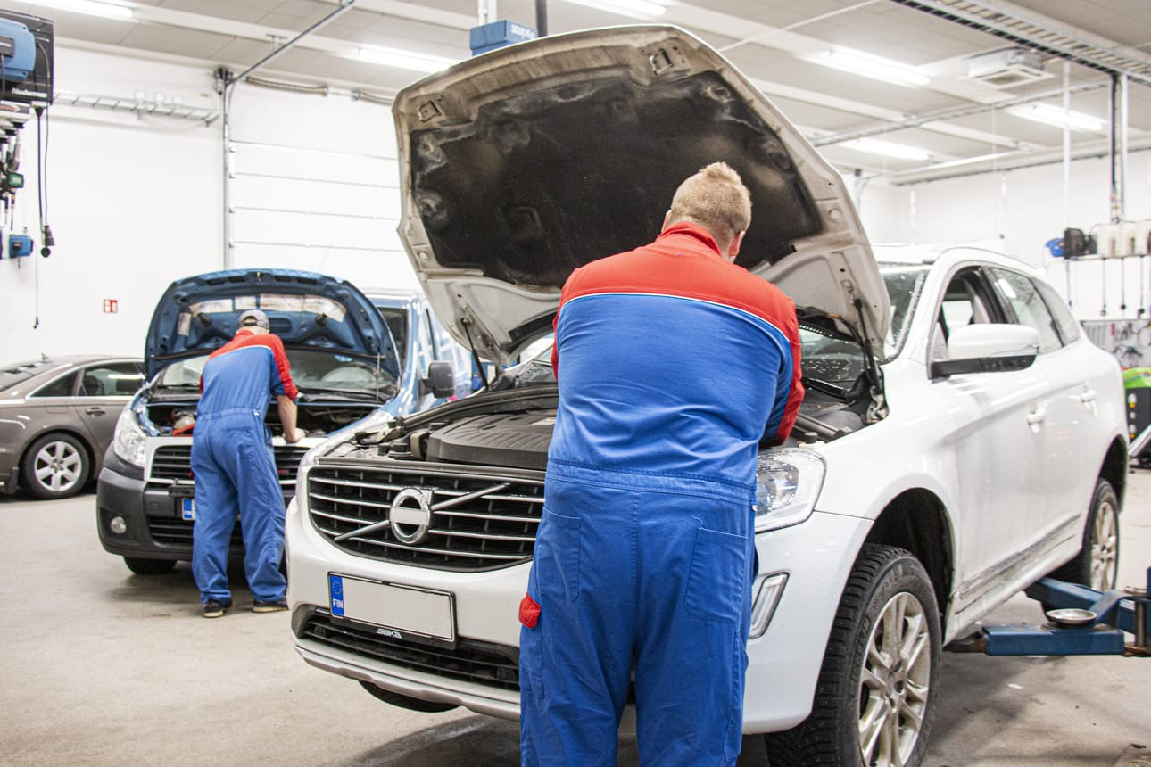Kun vie auton Autohuolto Lohilahdelle huoltoon tai korjattavaksi, tietää aivan varmasti, mitä autolle on tehty.