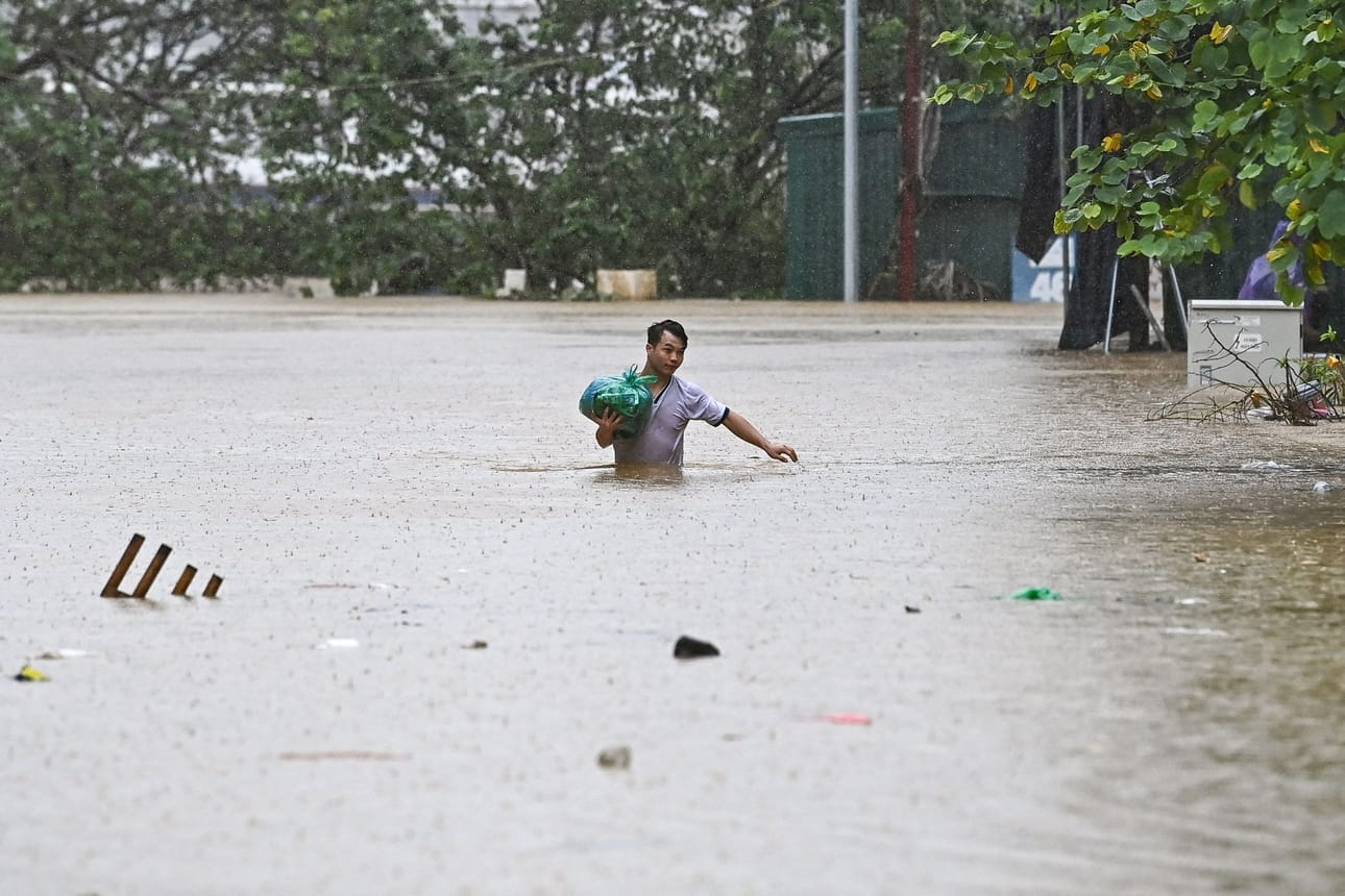 Lauantaina Vietnamiin saapunut Yagi on meteorologien mukaan 30 vuoteen voimakkain maan pohjoisosiin iskenyt taifuuni. LEHTIKUVA / AFP