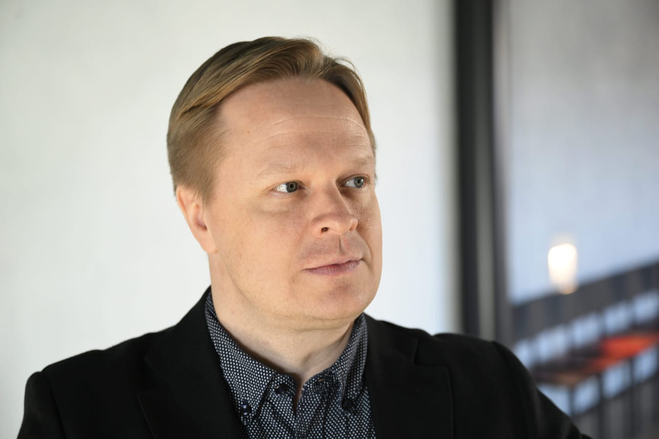 Valtion taloudellisen tutkimuskeskuksen VATT:n tutkimusjohtaja Tuomas Matikka ei näe, että pieni- ja keskituloisten verotuksen keventäminen auttaisi työllisyyttä.