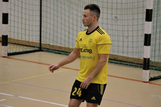 Nicolas Tuisku ja muut FC Kiiston pelaajat kohtaavat sunnuntaina futsalin ykkösen ottelussa turkulaisen TPK:n. KUVA: MINNA KALLASVUO