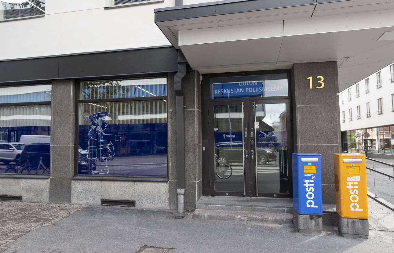 Oulun keskustan poliisiasema on ensi viikosta alkaen auki vain arkisin. Arkistokuva.