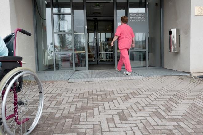 Uusien tietojärjestelmien ei edes odoteta olevan valmiina, kun hyvinvointialueet aloittavat uudistuksen toteutuessa tammikuussa 2023. Arkistokuva Naantalin terveysasemalta.