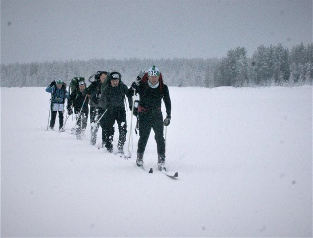 Kiinteistöneliö oli ensimmäinen maalin saavuttanut, seuraavaa saatiin odotella monta minuuttia.