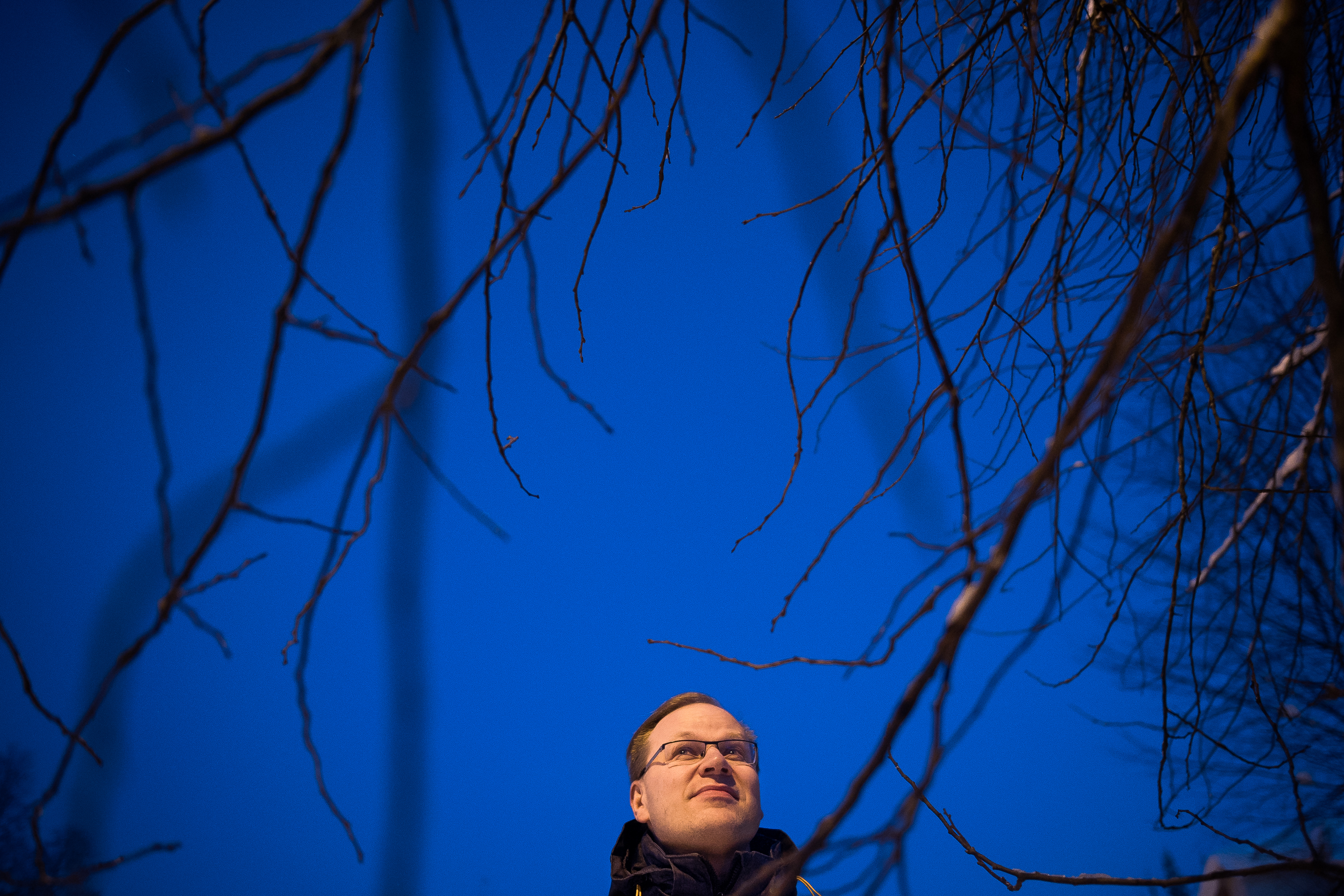 Kolahti, sanoo Esa Tikkanen Reino Rinteen tuotannosta. Koskisoturin teksteistä syntyi monologi kunnianosoitukseksi ja puolustuspuheenvuoroksi Kuusamon luonnolle.