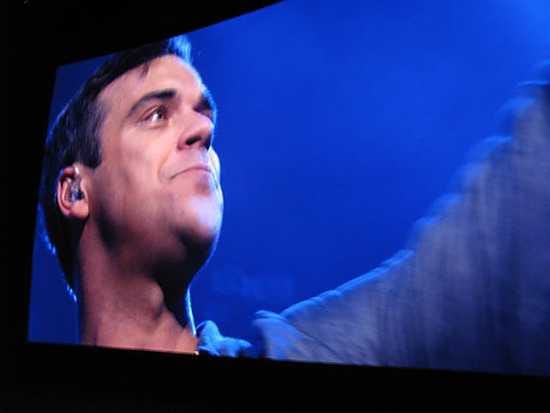Robbie Williams -fanit joutuvat matkustamaan Tallinnan nähdäkseen suosikkinsa esiintyvän ensi kesänä.