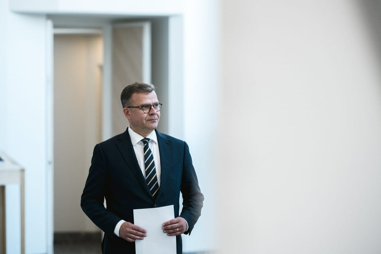 Petteri Orpon (kok.) uudessa hallituksessa on yhteensä 19 ministeriä. LEHTIKUVA / ANTTI YRJÖNEN