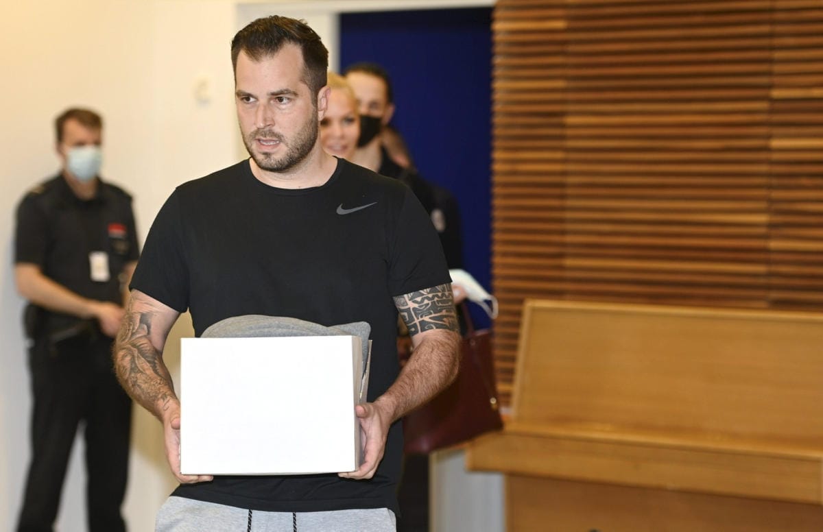 Käräjäoikeudessa päätekijöiksi katsotut Niko Ranta-aho (kuvassa) ja Janne Tranberg tuomittiin pitkiin vankeusrangaistuksiin. Ranta-aho vaatii hovissa rangaistuksensa alentamista, Tranberg kaikkien syytteidensä hylkäämistä. LEHTIKUVA / Heikki Saukkomaa