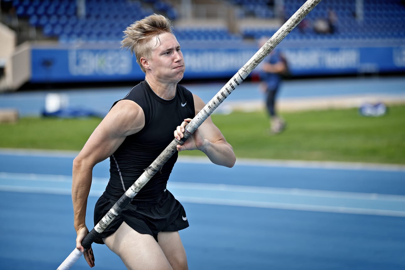 Juuso Toivonen onnistui heti uransa ensimmäisessä seitsenottelussa miesten välinein. Arkistokuva.
