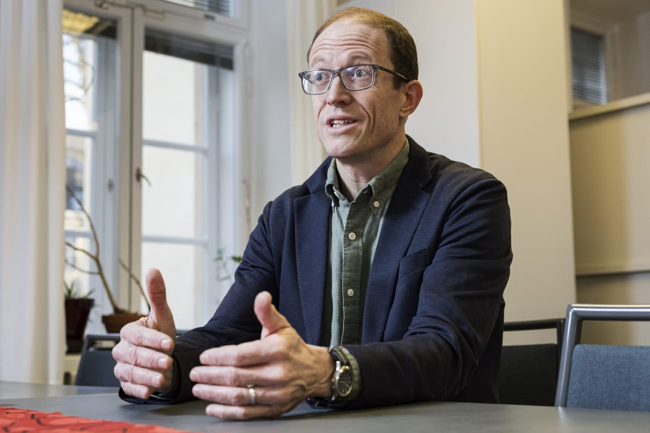 Helsingin yliopiston vieraileva professori Joshua Wilson. LEHTIKUVA / Roni Rekomaa