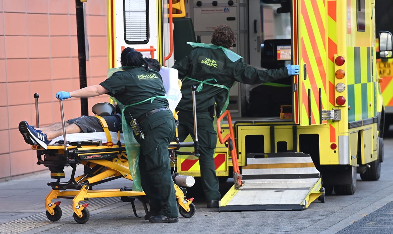 Alkuvuodesta Britannian sairaaloissa on ollut enemmän covid-19-potilaita kuin viime kevään viruksen ensimmäisen aallon aikana.